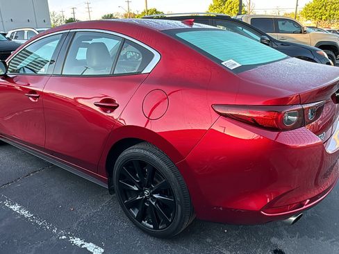 Used 2022 MAZDA MAZDA3 s image 8