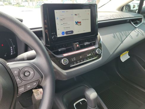 Used 2026 Toyota Corolla LE FWD image 22