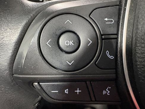 Used 2024 Toyota Corolla Cross XLE AWD/4WD image 15