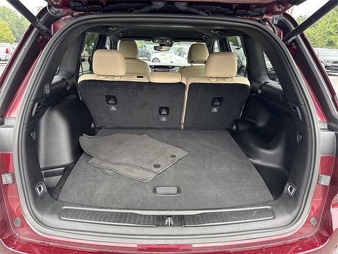 Certified 2024 Jeep Grand Cherokee Limited image 24