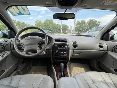 Used 2004 Chrysler Concorde LXi image 15