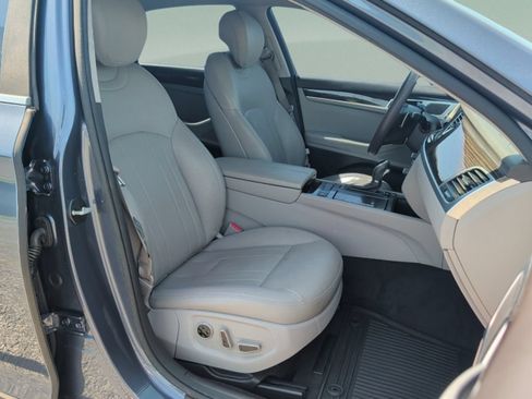 Used 2015 Hyundai Genesis 3.8 RWD image 48