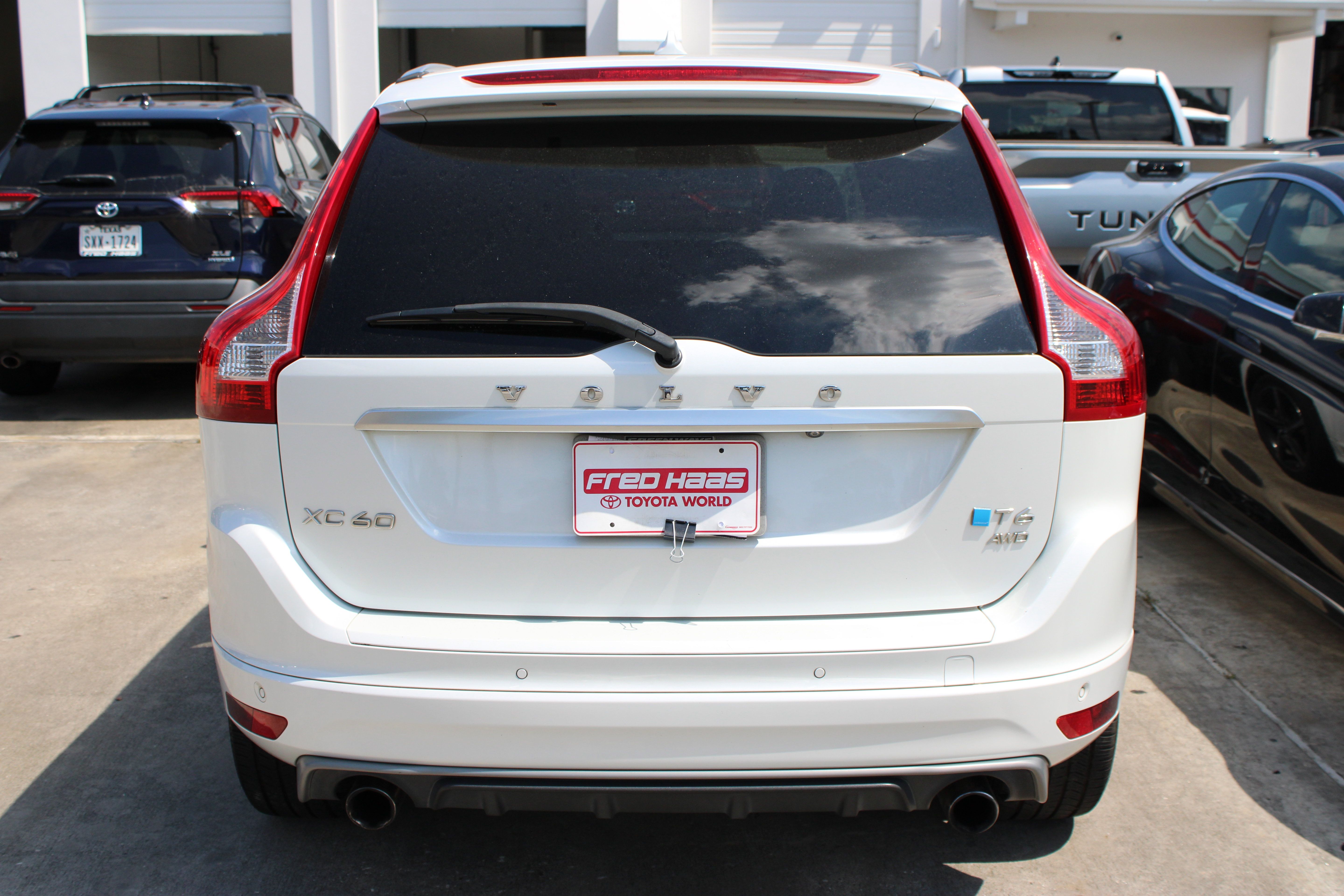 Used 2015 Volvo XC60 T6 R-Design Platinum AWD/4WD image 7