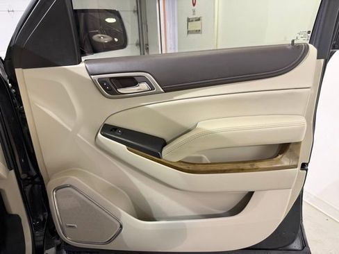Used 2017 GMC Yukon XL Denali w/ Open Road Package AWD/4WD image 29