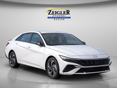 New 2025 Hyundai Elantra Sport FWD image 1