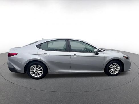 Used 2025 Toyota Camry LE image 16