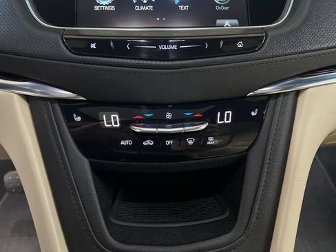 Used 2019 Cadillac XT5 Luxury FWD image 17