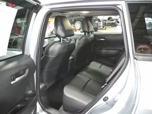 Used 2024 Toyota Corolla Cross XLE w/ Convenience Package image 13