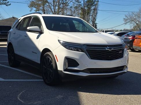 Used 2022 Chevrolet Equinox RS w/ RS Leather Package image 7