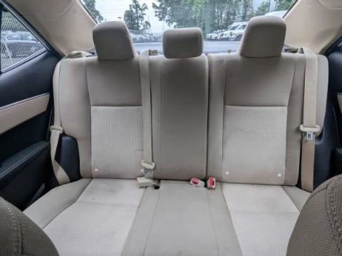 Used 2014 Toyota Corolla LE FWD image 21