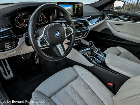 Used 2022 BMW 540i xDrive w/ Executive Package image 26