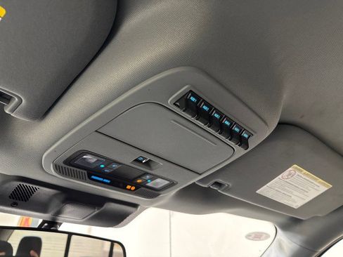 Used 2023 Ford F250 XL w/ FX4 Off-Road Package image 28