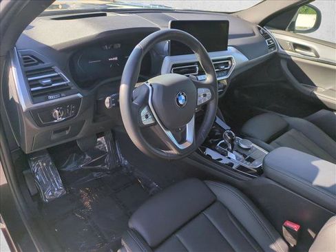 Certified 2025 BMW X4 xDrive30i w/ Premium Package image 10