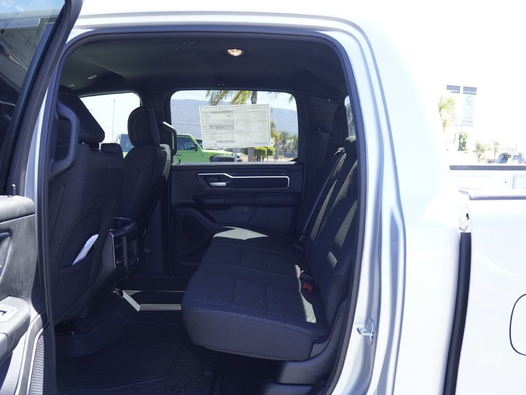 New 2026 RAM 1500 Big Horn w/ Sport Appearance Package AWD/4WD image 28