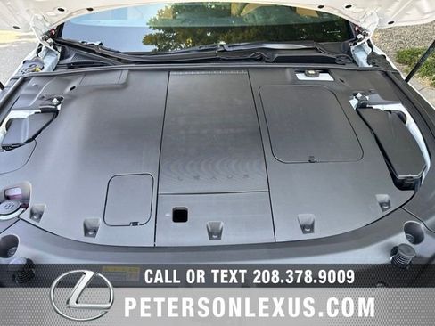 New 2026 Lexus ES 500e AWD/4WD image 10