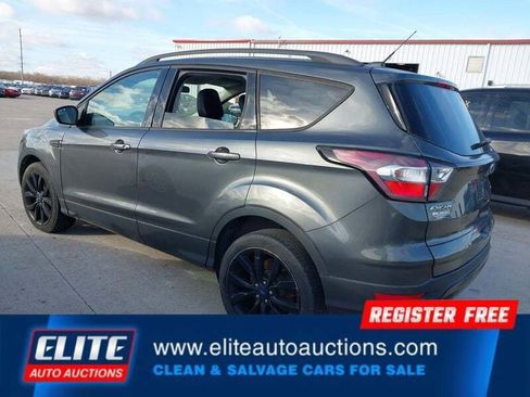 Used 2018 Ford Escape SE w/ SE Sport Appearance Package image 5