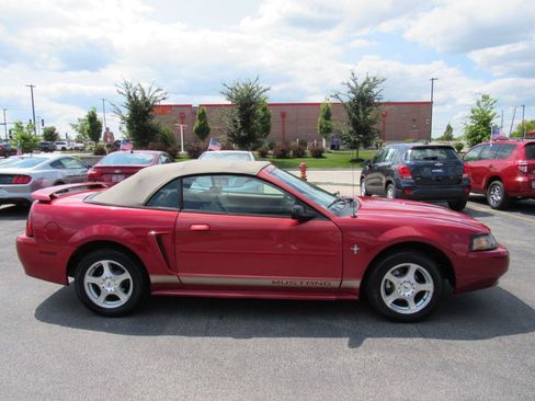 Used 2002 Ford Mustang Premium RWD image 7