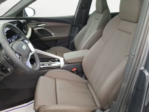 Used 2025 Audi Q5 2.0T Premium Plus w/ Premium Plus image 12