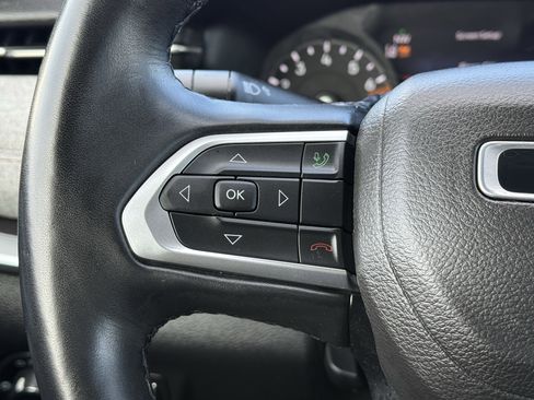 Used 2022 Jeep Compass Latitude image 25