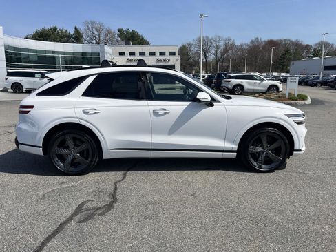 Used 2023 Genesis GV70 2.5T w/ Sport Prestige Package AWD/4WD image 2