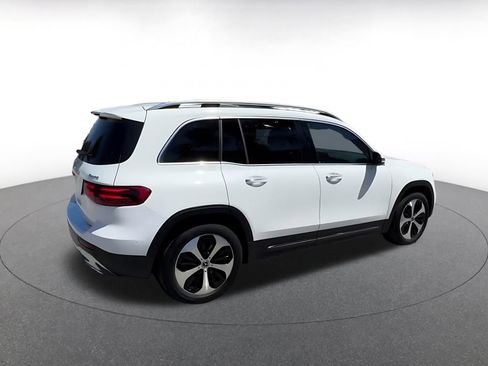 Used 2025 Mercedes-Benz GLB 250 4MATIC image 15
