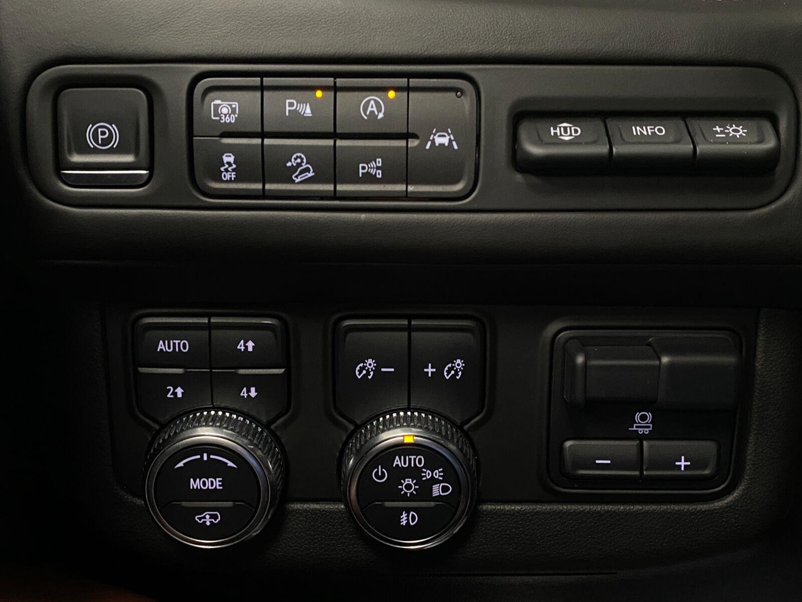 Used 2023 GMC Yukon Denali Ultimate AWD/4WD image 15