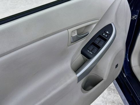 Used 2013 Toyota Prius Four FWD image 19