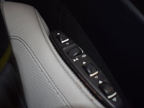 Used 2017 Mercedes-Benz E 400 Cabriolet image 27