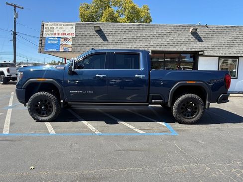 Used 2021 GMC Sierra 2500 Denali w/ Denali Ultimate Package image 2