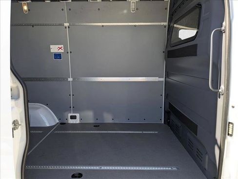 Used 2025 Mercedes-Benz Sprinter 2500 image 13