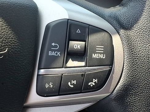 Used 2023 Ford Explorer XLT AWD/4WD image 22
