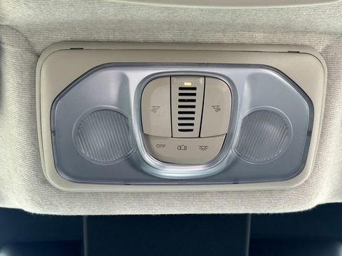 Used 2026 RAM ProMaster 2500 w/ Convenience Group FWD image 19