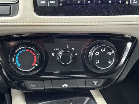 Used 2019 Honda HR-V LX image 24