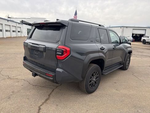 Used 2025 Toyota 4Runner SR5 image 3