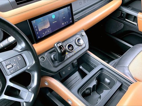 Used 2021 Land Rover Defender 110 X image 32