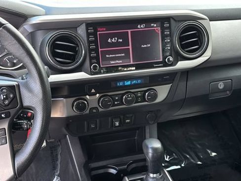 Used 2021 Toyota Tacoma SR5 AWD/4WD image 25