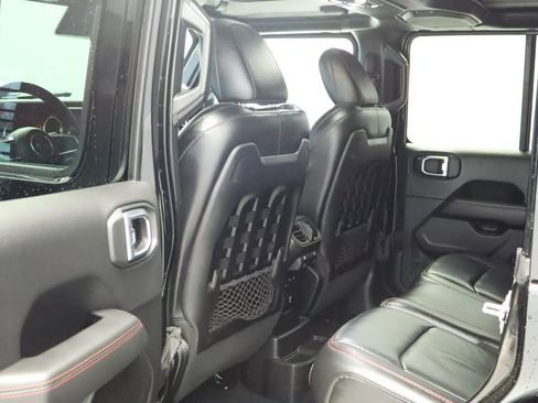 Certified 2021 Jeep Wrangler Unlimited Rubicon AWD/4WD image 25