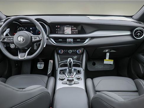 New 2025 Alfa Romeo Stelvio Sprint AWD/4WD image 9