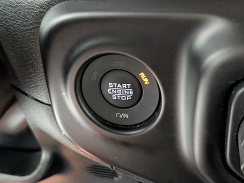 Used 2022 Jeep Gladiator Mojave w/ Cold Weather Group AWD/4WD image 24