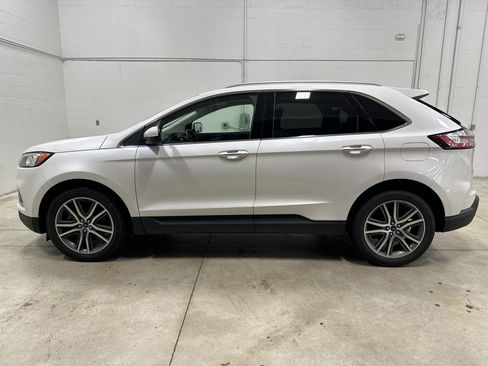 Used 2019 Ford Edge Titanium w/ Cold Weather Package AWD/4WD image 7