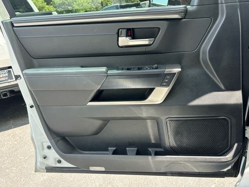 Used 2026 Toyota Sequoia Platinum AWD/4WD image 18