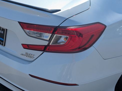 Used 2022 Honda Accord Sport image 12