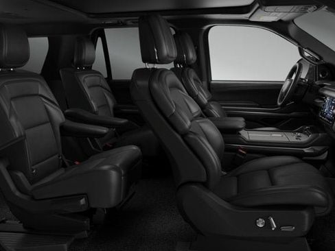 New 2026 Lincoln Navigator Reserve w/ Jet Appearance Package AWD/4WD image 5
