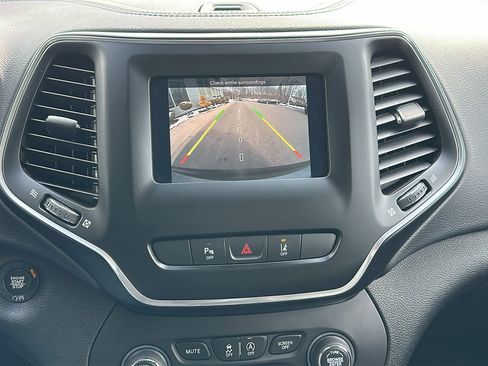 Used 2021 Jeep Cherokee Latitude Lux image 20