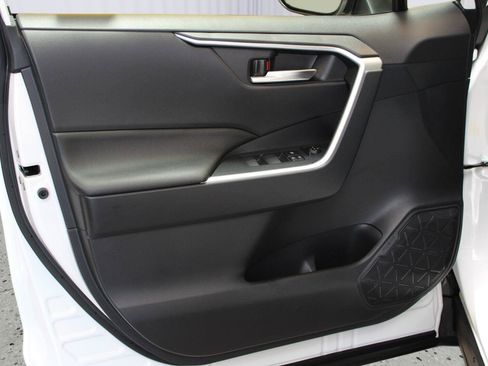 Used 2025 Toyota RAV4 XLE w/ Convenience Package AWD/4WD image 46