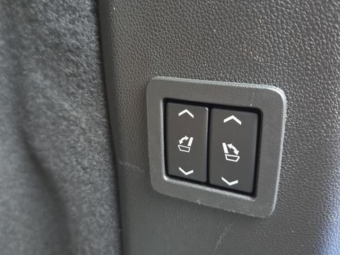 Used 2022 Cadillac XT6 Premium Luxury AWD/4WD image 27