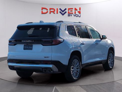 New 2026 GMC Acadia Denali w/ Super Cruise Package image 5