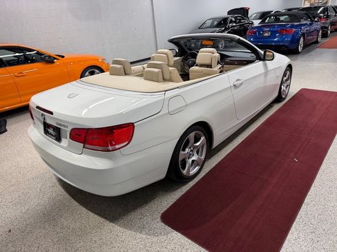 Used 2010 BMW 328i Convertible RWD image 12
