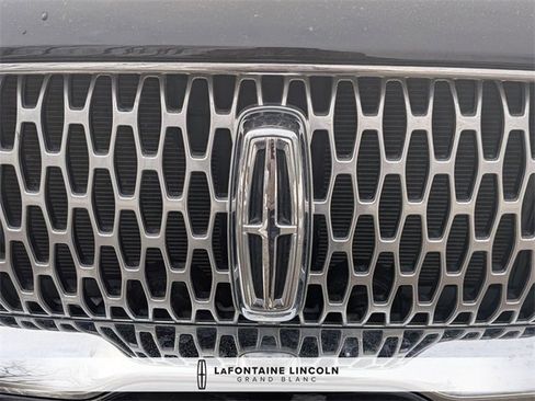 Used 2023 Lincoln Nautilus AWD image 9