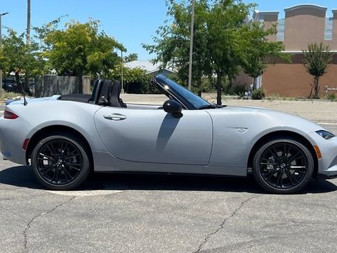 New 2026 MAZDA MX-5 Miata Club RWD image 3